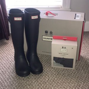 Hunter rain boots with boot socks